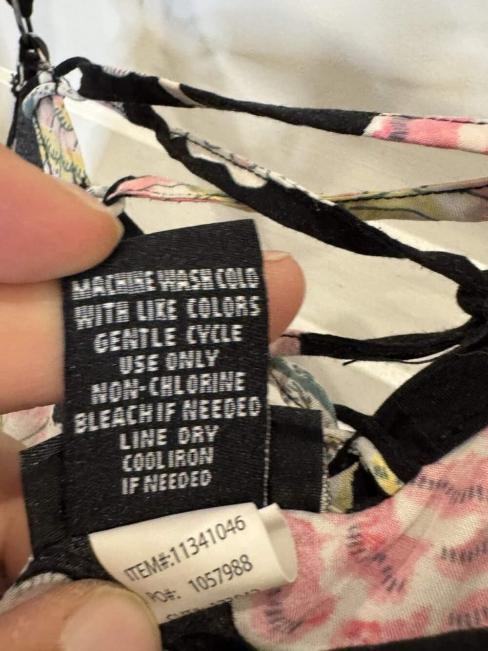Torrid 00 Black with Pink Yellow ang Green Floral Challis Tank Lace-Up Back EUC - Picture 3 of 5